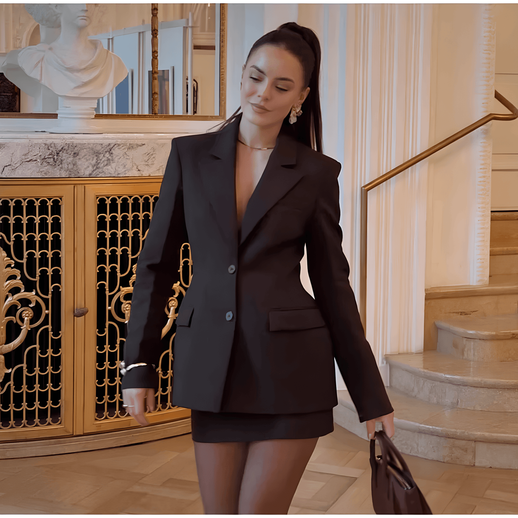 Blazer femenino negro entallado - Lunara