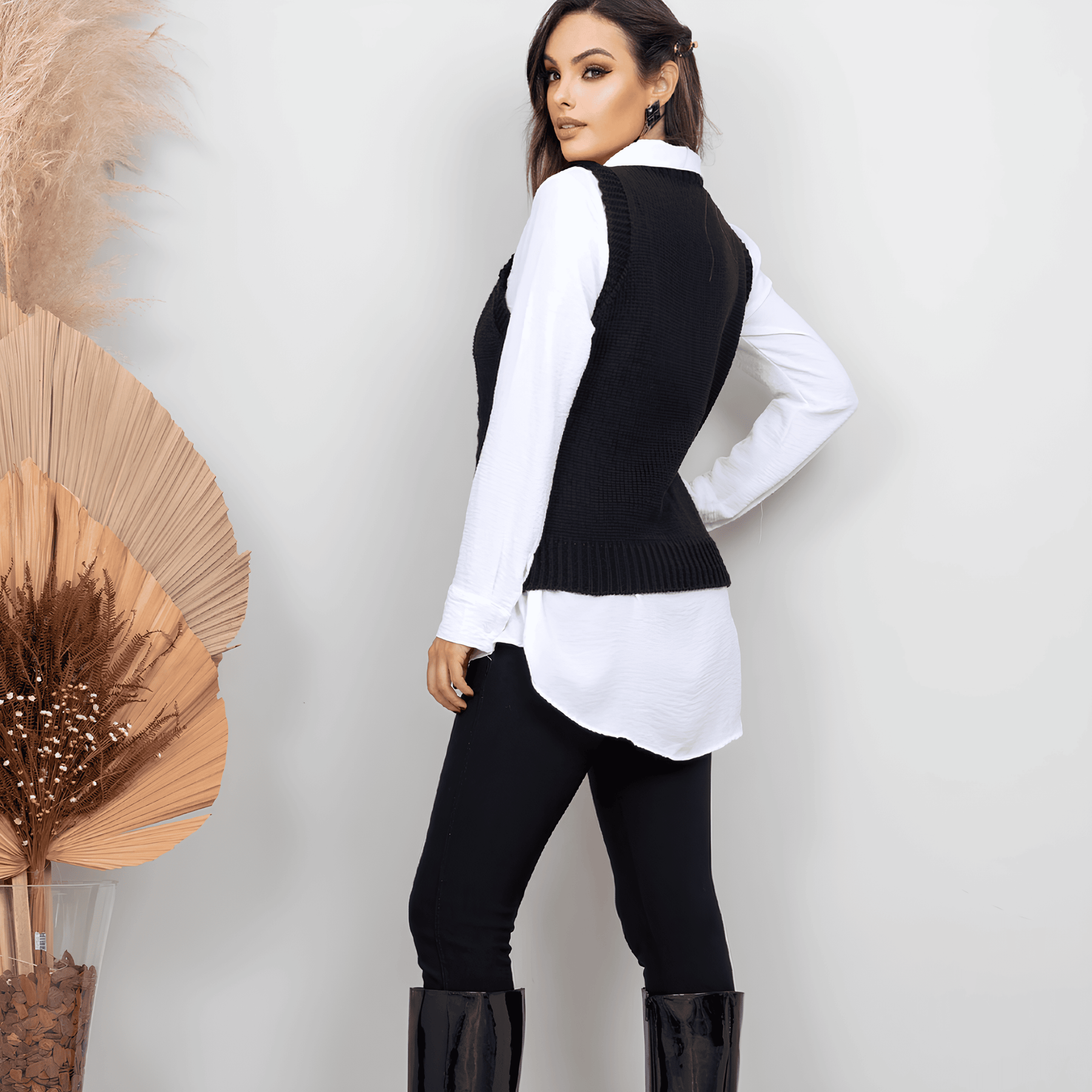 Suéter chaleco de punto negro para mujer - Lunara