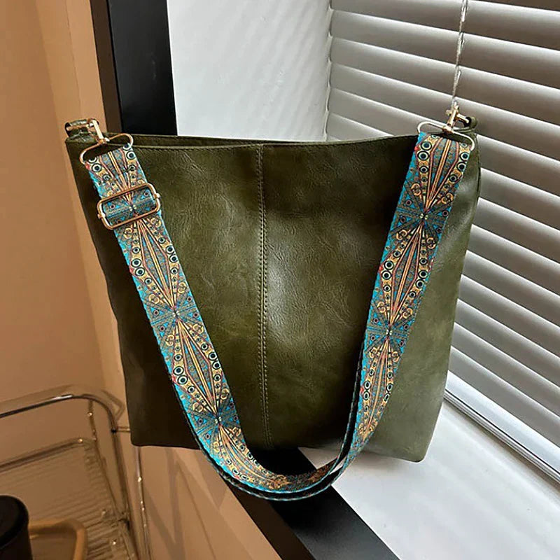 Bolso bandolera de cuero carmesí para mujer - Lunara