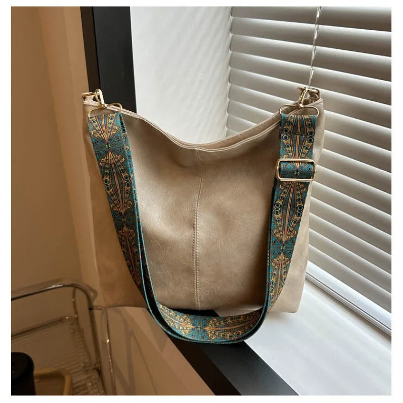 Bolso bandolera de cuero carmesí para mujer - Lunara