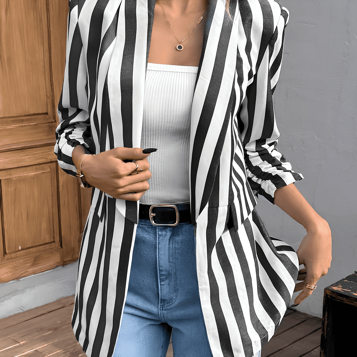 Blazer casual para mujer en blanco y negro - Lunara